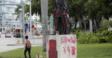 Statue von Juan Ponce de Leon in Miami: Der Tod von George Floyd in den USA hat weltweit Proteste gegen Rassismus und Polizeigewalt nach sich gezogen. Foto: Lynne Sladky/AP/dpa