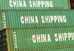 Container mit der Aufschrift «China Shipping», stehen im Hafen. Trotz der globalen Corona-Krise hat sich Chinas Außenhandel überraschend gut erholt. Foto: Ole Spata/dpa