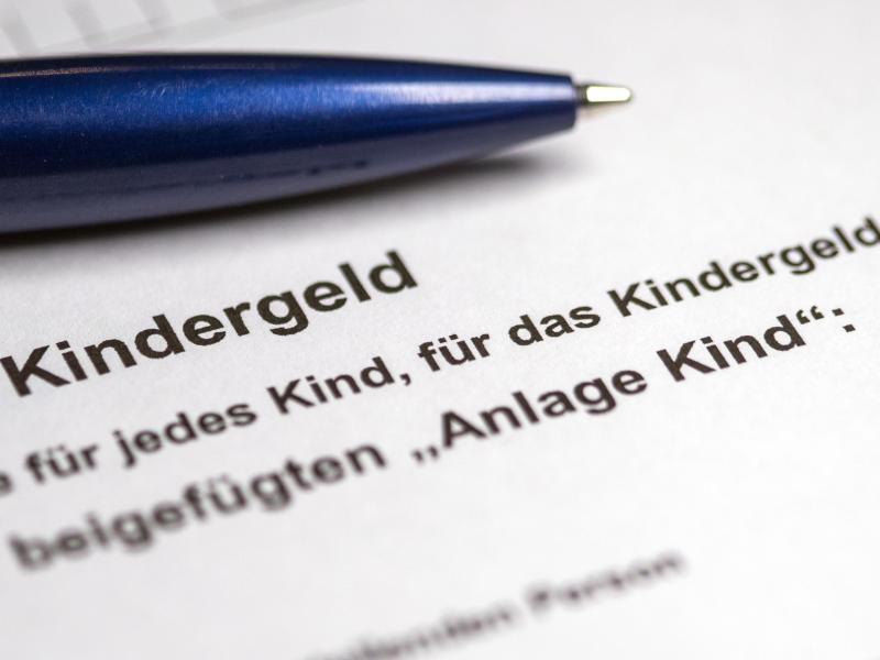 Das Kabinett will einen höheren Kindergeldsatz beschließen. Foto: Jens Büttner/ZB/dpa/Illustration