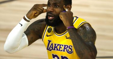 Musste mit den Los Angeles Lakers eine Pleite gegen Oklahoma hinnehmen: LeBron James. Foto: Kevin C. Cox/Pool Getty Images/AP/dpa