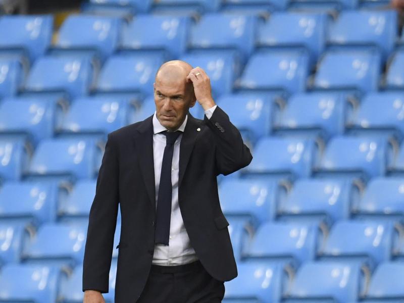 Wird nach dem Aus in der Champions League kritisiert: Real Madrids Trainer Zinedine Zidane. Foto: Peter Powell/POOL EPA/AP/dpa