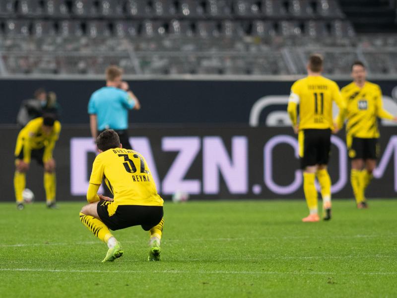 Die Dortmunder waren nach dem bitteren 1:5 gegen den VfB schwer frustriert. Foto: Bernd Thissen/dpa