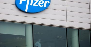 Das Pharmaunternehmen Pfizer entwickelte den Impfstoff zusammen mit dem deutschen Hersteller Biontech aus Mainz. Foto: Virginia Mayo/AP/dpa