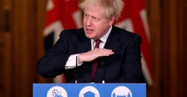 Großbritanniens Premier verkündet strenge Ausgangsbeschränkungen während der Weihnachtstage. Foto: Toby Melville/PA Wire/dpa