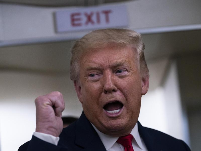 Die Corona-Krise hat dem Firmen- und Immobilien-Imperium des Ex-US-Präsidenten Donald Trump schwer zugesetzt. Foto: Evan Vucci/AP/dpa
