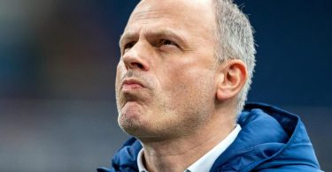 Schalkes Sportvorstand Jochen Schneider wird den Club im Sommer verlassen. Foto: Guido Kirchner/dpa