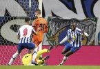 Moussa Marega (r) sorgte mit seinem Tor zum 2:0 für die Vorentscheidung beim Sieg vom FC Porto gegen Juventus Turin. Foto: Luis Vieira/AP/dpa