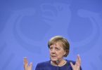 Kanzlerin Angela Merkel dämpft die Hoffnung auf schnelle Lockerungen in der Corona-Pandemie. Foto: John Macdougall/AFP Pool/dpa