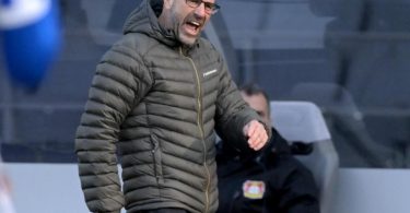Konnte mit dem Spiel in Berlin nicht zufrieden sein: Leverkusens Trainer Peter Bosz. Foto: Soeren Stache/dpa-Zentralbild/Pool/dpa