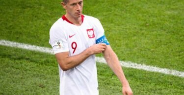 Musste beim polnischen Sieg gegen Andorra verletzt ausgewechselt werden: Robert Lewandowski. Foto: Petter Arvidson/Bildbyran via ZUMA Press/dpa