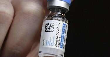 US-Behörden haben eine vorübergehende Aussetzung der Impfungen mit dem Wirkstoff von Johnson & Johnson empfohlen. Foto: Jessica Hill/FR125654 AP/dpa