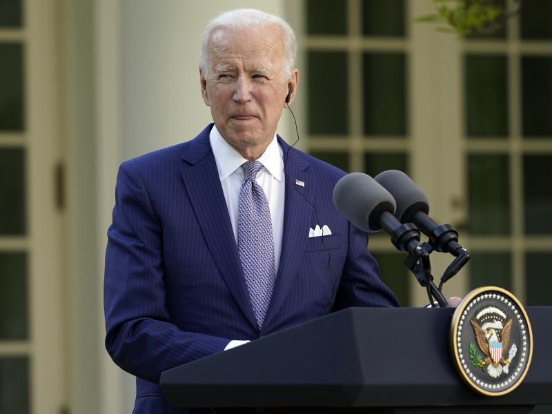 US-Präsident Joe Biden spricht bei einer Pressekonferenz im Rosengarten des Weißen Hauses. Foto: Andrew Harnik/AP/dpa