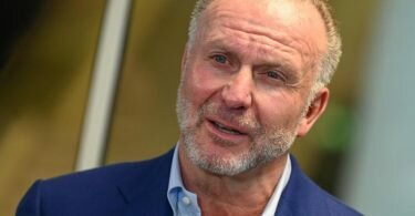 Ein Gewinner des Desasters um die gescheiterte Super League: Bayern-Boss Karl-Heinz Rummenigge. Foto: Arne Dedert/dpa