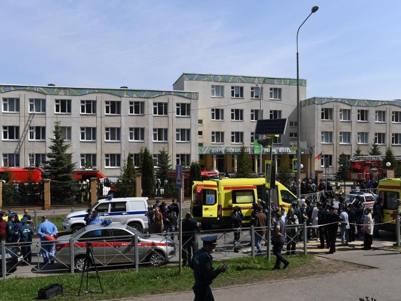 Bei einem Angriff auf ein russisches Gymnasium sind mehrere Menschen getötet worden. Foto: Maksim Bogodvid/Sputnik/dpa