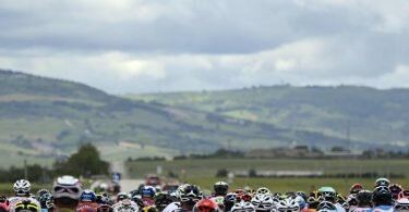 Über 170 Kilometer von Foggia nach Guardia Sanframondi führt die 8. Etappe des 104. Giro d'Italia. Foto: Fabio Ferrari/LaPresse/AP/dpa
