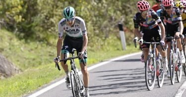 Emanuel Buchmann (l) ergriff beim Giro die Initiative. Foto: Fabio Ferrari/LaPresse via ZUMA Press/dpa