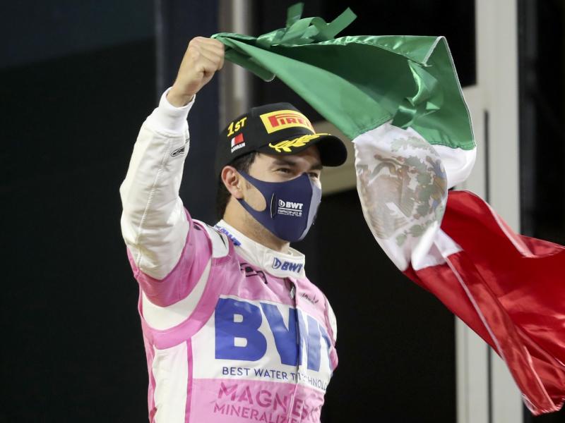 Dem Mexikaner Sergio Perez vom Team Racing-Point war die Freude über seinen ersten Sieg in der Formel 1 anzusehen. Foto: Tolga Bozoglu/Pool EPA/AP/dpa