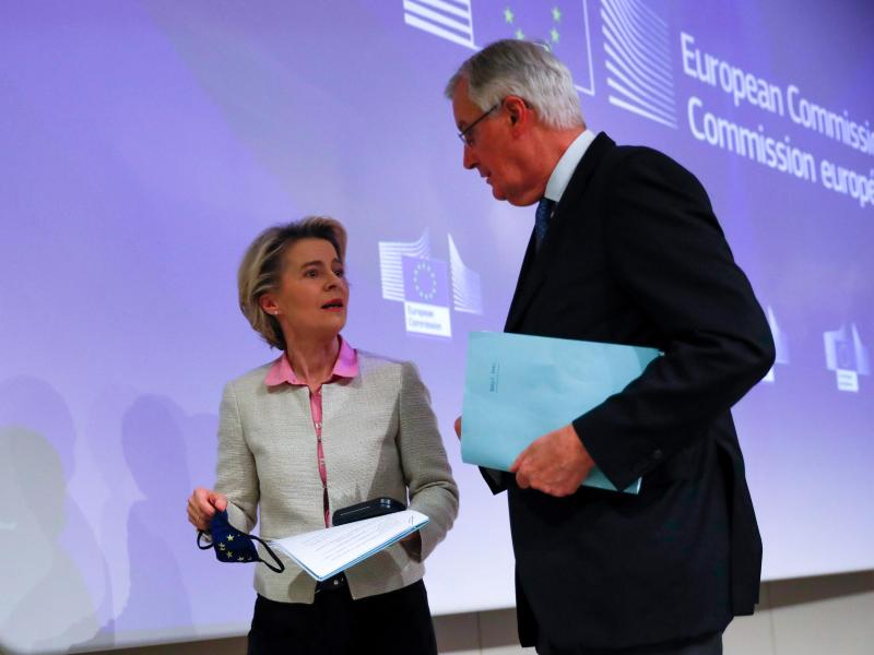 EU-Kommissionschefin Ursula von der Leyen und Chefunterhändler Michel Barnier. Foto: Francisco Seco/Pool AP/dpa