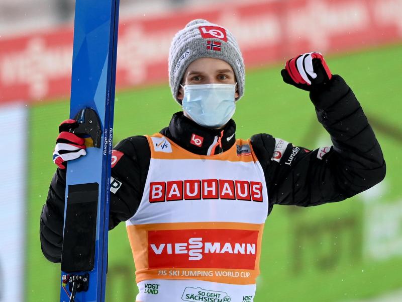 Steht vorzeitig als Gesamtweltcup-Gewinner fest: Skisprung-Star Halvor Egner Granerud. Foto: Hendrik Schmidt/dpa-Zentralbild/dpa