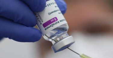 Die Impfstoffhersteller modifizieren ihre Vakzine, damit sie gegen die relevanten Mutanten besser wirken. Foto: Matthias Bein/dpa-Zentralbild/dpa