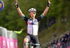 Giro-Etappensieger in Alpe di Mera: Simon Yates. Foto: Massimo Paolone/LaPresse/AP/dpa