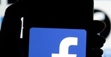 Facebook wird jeden Monat von fast drei Milliarden Menschen genutzt und verfügt über insgesamt fast sieben Millionen Werbekunden. Foto: Dominic Lipinski/PA/dpa