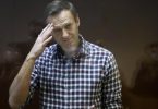 Russlands Justiz hat mehrere Organisationen des inhaftierten Kremlgegners Alexej Nawalny endgültig verboten. Foto: Alexander Zemlianichenko/AP/dpa