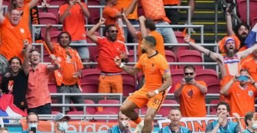 Die Niederländer um Torschütze Memphis Depay setzten sich in Amsterdam gegen Österreich durch. Foto: Peter Dejong/AP Pool/AP/dpa