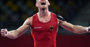 Frank Stäbler sicherte sich zum Abschluss seiner Karriere eine Bronzemedaille. Foto: Swen Pförtner/dpa