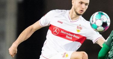 Stuttgarts Sasa Kalajdzic wird dem Fußball-Bundesligisten VfB Stuttgart wahrscheinlich mehrere Wochen fehlen. Der Torjäger zog sich eine Schulterverletzung zu. Foto: Tom Weller/dpa
