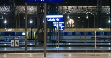 Leere Bahnsteige auch in Leipzig. Foto: Hendrik Schmidt/dpa-Zentralbild/dpa