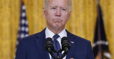 US-Präsident Joe Biden: «Wir werden nicht vergeben. Wir werden nicht vergessen. Wir werden euch jagen und euch dafür bezahlen lassen». Foto: Evan Vucci/AP/dpa