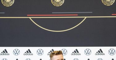 Marco Reus nimmt an der Pressekonferenz des DFB teil. Foto: Tom Weller/dpa
