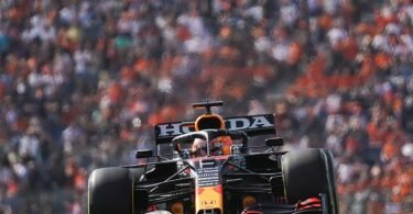 Max Verstappen setzt auf die Unterstützung der niederländischen Fans. Foto: Hasan Bratic/dpa