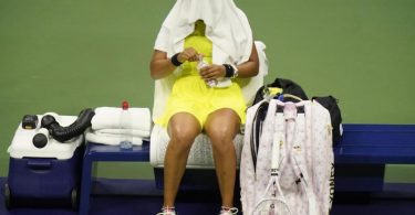 Naomi Osaka kann das Elend nicht mehr mit ansehen. Foto: Frank Franklin II/AP/dpa