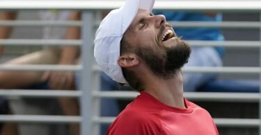 Qualifikant Otte steht im Achtelfinale der US&nbsp;Open. Foto: Seth Wenig/AP/dpa