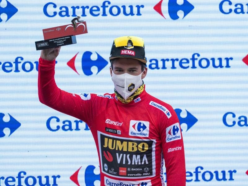 Sicherte sich seinen dritten Vuelta-Gesamtsieg in Serie: Primoz Roglic. Foto: Lalo R. Villar/AP/dpa