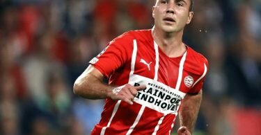 Mario Götze verlängerte seinen Vertrag bei der PSV Eindhoven. Foto: Maurice Van Steen/ANP/dpa