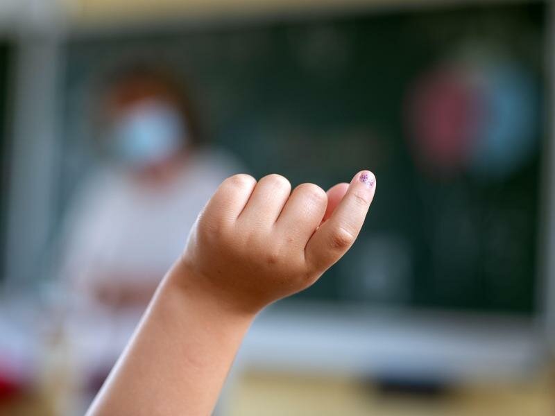 Werden Grundschulkinder auch am Nachmittag betreut, verbessere das die Vereinbarkeit von Familie und Beruf, so Bildungspolitiker von SPD und Union. Foto: Jens Büttner/dpa-Zentralbild/dpa