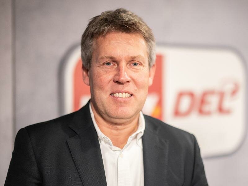 DEL-Chef Gernot Tripcke wünscht sich weitere Corona-Hilfen für die Clubs. Foto: Marcel Kusch/dpa