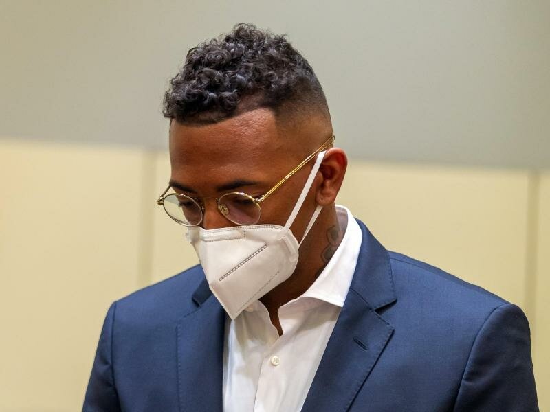 Der Fußball-Profi und ehemalige Nationalspieler Jerome Boateng im Amtsgericht München. Foto: Peter Kneffel/dpa