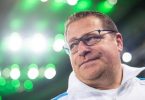 Gladbachs Sportdirektor Max Eberl hält eine WM alle zwei Jahre für «Schwachsinn». Foto: Marius Becker/dpa