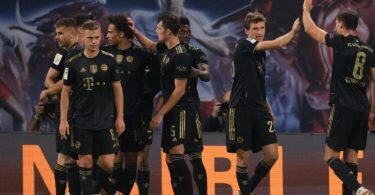 Die Bayern bejubeln das zwischenzeitliche 3:0 in Leipzig. Foto: Jan Woitas/dpa-Zentralbild/dpa
