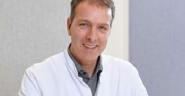 Prof. Jörg Dötsch ist Präsident der Deutschen Gesellschaft für Kinder- und Jugendmedizin. Foto: MFK Uniklinik Köln/DGKJ/dpa-tmn