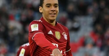 Bayern-Offensivspieler Jamal Musiala darf in Barcelona von Anfang an ran. Foto: Sven Hoppe/dpa