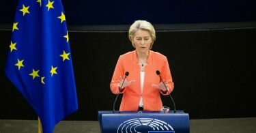 Ursula von der Leyen, Präsidentin der Europäischen Kommission, äußert sich zur Lage der EU. Foto: Philipp von Ditfurth/dpa
