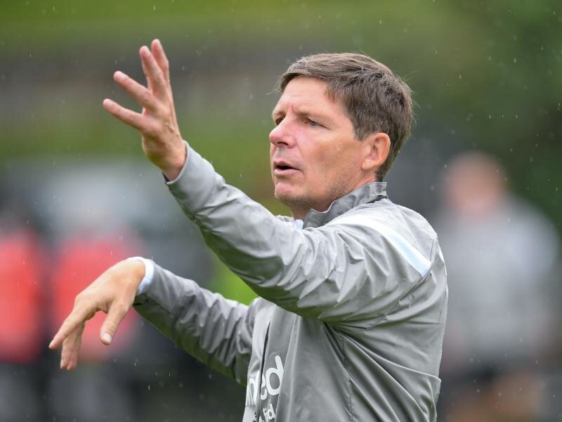 Muss Frankfurts Europa-Auftakt aus der Loge aus verfolgen: Eintracht-Coach&nbsp;Oliver Glasner. Foto: Arne Dedert/dpa