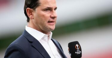 Hat für das Spiel gegen Ferencvaros Budapest Änderungen in der Startelf vorgenommen: Leverkusens Trainer Gerardo Seoane. Foto: Marius Becker/dpa