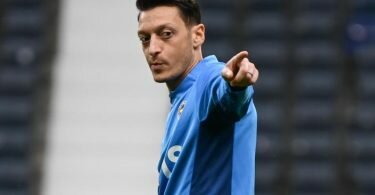 Gegen Eintracht Frankfurt in der Startelf von Fenerbahce Istanbul: Mesut Özil. Foto: Arne Dedert/dpa