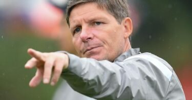 Steht mit Frankfurt in Antwerpen unter Druck: Eintracht-Coach Oliver Glasner. Foto: Arne Dedert/dpa